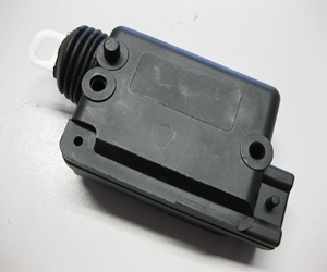 Dacia Duster centrálzár motor – Dacia alkatrészek